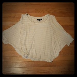 White forever 21 poncho tshirt